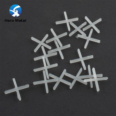 স্পেসারের টাইল ক্রস